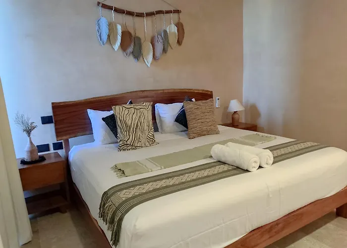 Luxury Romantic Getaway - 1 Bedroom - Steps From The - Bahia Tankah