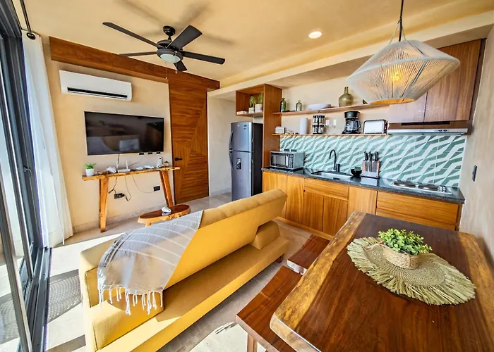 Luxury Romantic Getaway - 1 Bedroom - Steps From The - Bahia Tankah